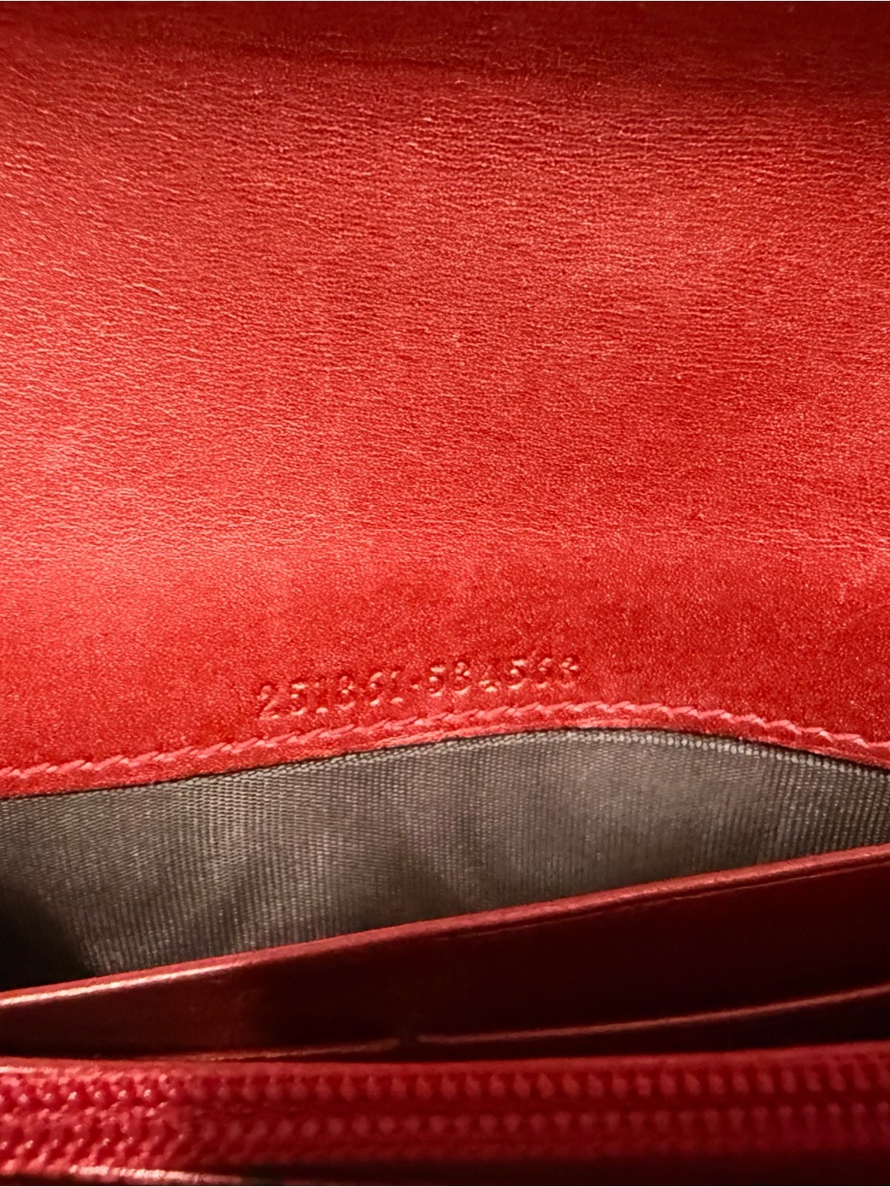 Gucci Metallic Red Heart Logo Continental Wallet - Picture 6 of 7
